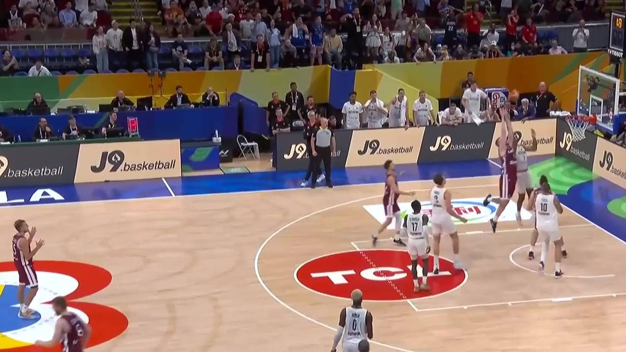 Deutscher WM-Krimi! Die Schlussekunden gegen Lettland im Video | Basketball-WM