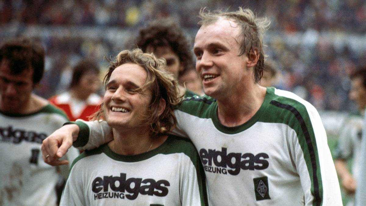 HANS-JÜRGEN WITTKAMP (r.): Geborener Gelsenkirchener, der 1971 vom FC Schalke 04 zur Borussia kam und im zentralen defensiven Mittelfeld zu Hause war. In der letzten Meistersaison mit fünf Toren in seinen 33 Einsätzen. Ein wichtiger Defensivstabilisator der oft so offensiv ausgerichteten Fohlenelf