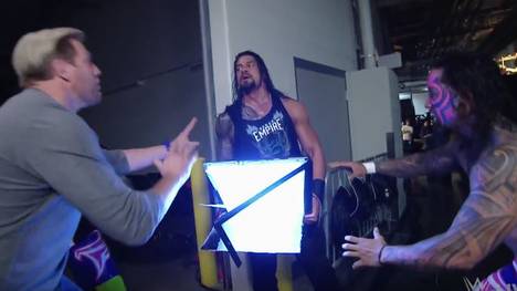 Roman Reigns setzte bei seiner WWE-Rückkehr auch einen TV-Bildschirm gegen Triple H ein