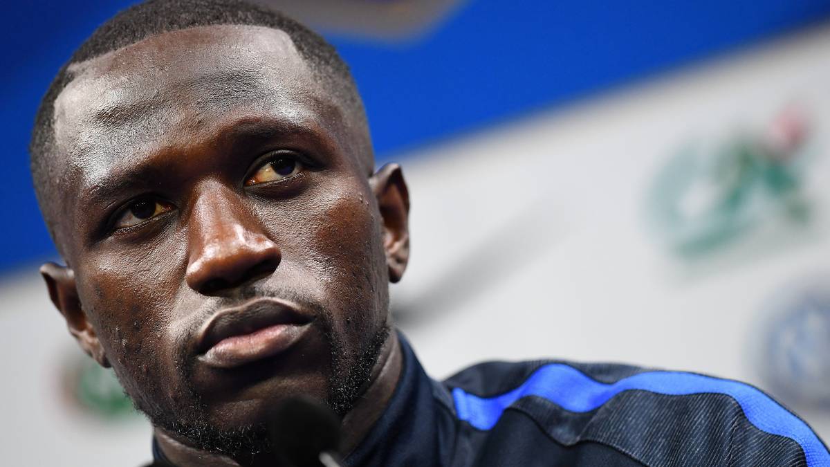 Moussa Sissoko (26, Newcastle United, 42 Länderspiele, 1 Tor): Sissoko durchlief alle französischen Jugend-Nationalmannschaften. Seine Eltern sind Einwanderer aus Mali. Hat drei jüngere Schwestern. Er fing schon früh an, sich auf Fußball zu konzentrieren. "Ich habe schnell begriffen, dass ich durch Fußball einmal ein besseres Leben haben könnte", sagte er einmal