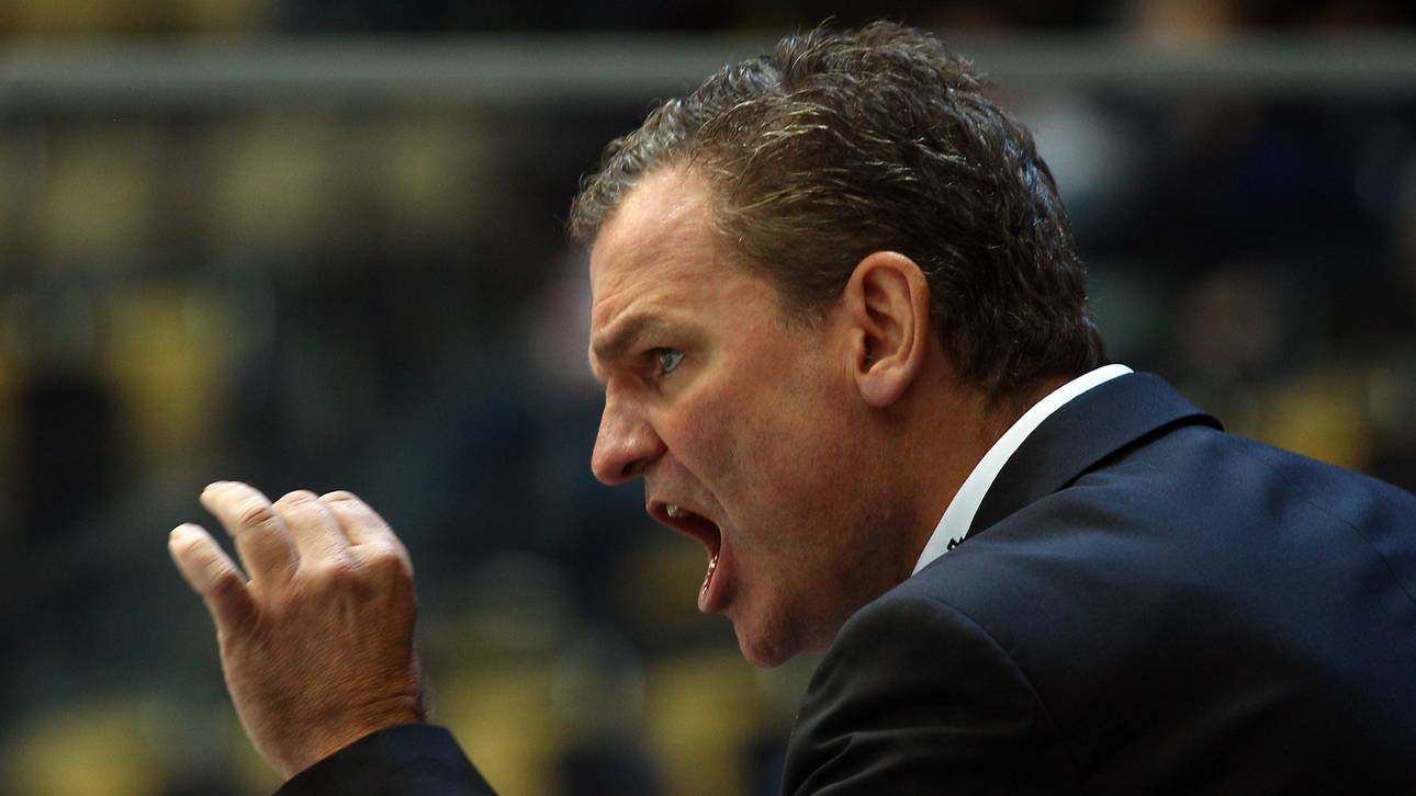 Simpson wird neuer Adler-Coach