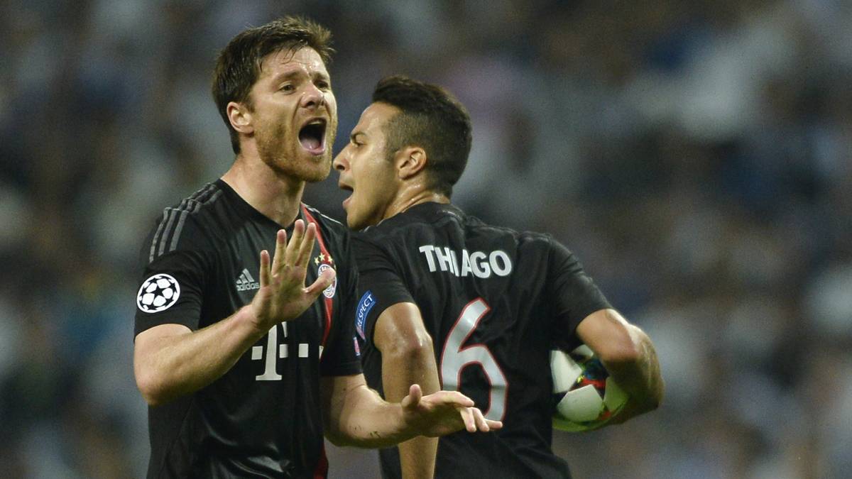 XABI ALONSO: Der Weltmeister aus Spanien verlor in der zweiten Minute den Ball gegen Jackson Martinez, wurde aber sehr hart bedrängt. Hätte man auch abpfeifen können. Keeper Manuel Neuer musste im Strafraum eingreifen, Elfmeter und die Führung für Porto. Fing sich danach etwas, ehe er zu Beginn der zweiten Hälfte wieder einen Fehler machte, der Porto eine Ecke bescherte. Musste in der 73. Minute für Holger Badstuer vom Platz. SPORT1-Note: 6