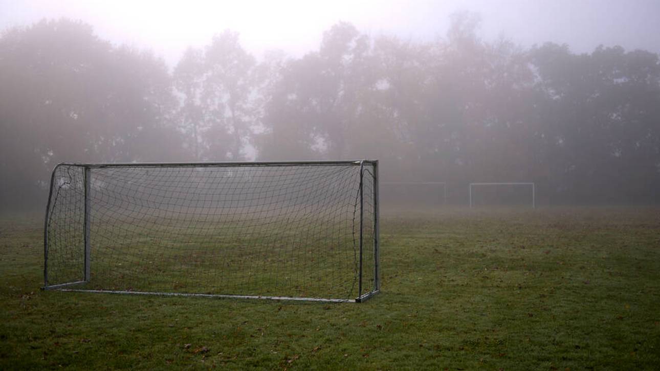 Fußballer stirbt nach Auswechslung