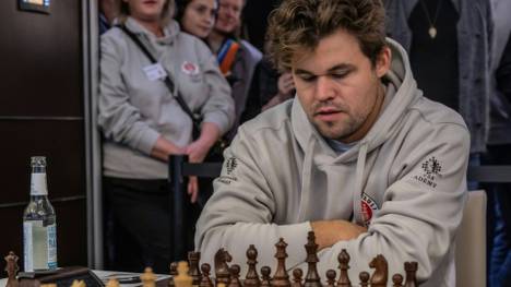 Für den FC St. Pauli am Brett: Superstar Magnus Carlsen