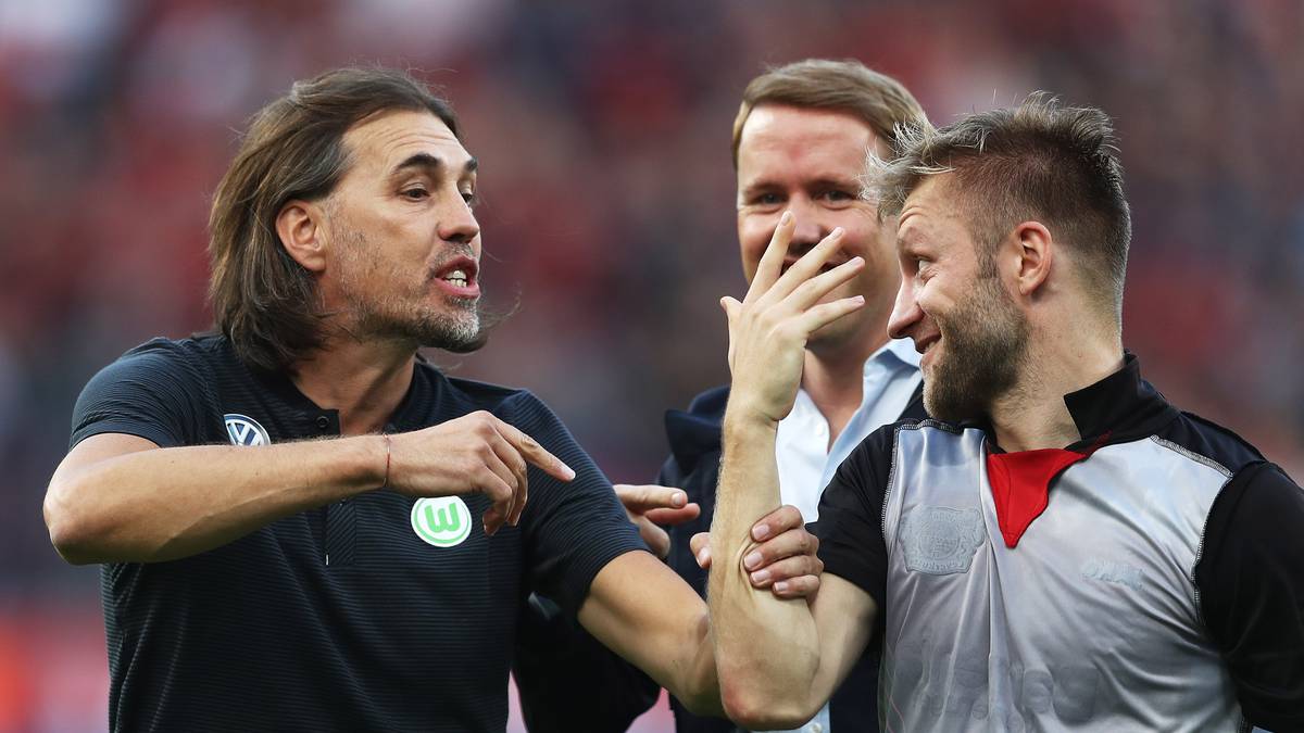 PLATZ 15 - MARTIN SCHMIDT (VfL Wolfsburg): Der Ex-Mainzer übernahm am 5. Spieltag für den glücklosen Andries Jonker. Seitdem ungeschlagen - aber auch sieglos. "Mister Unentschieden" wartet noch auf den ersten Sieg mit den Wölfen
