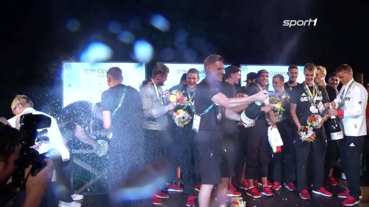 So feierten die Fußballer ihr Silber