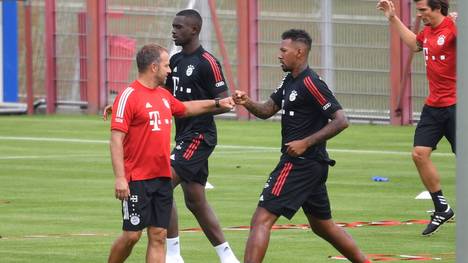 Jerome Boateng hat in einem Interview mit der Bild von Trainer Hansi Flick geschärmt und erklärt, warum der Coach für ihn eine so entscheidende Rolle spielt.