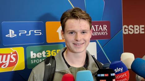 Nach dem Einzug ins Viertefinale der UEFA Champions League spricht Bayern-Torwart Jonas Urbig über eine mögliche Nominierung von Julian Nagelsmann. 