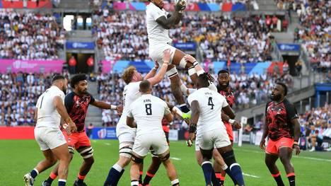 England setzte sich knapp gegen Fidschi durch