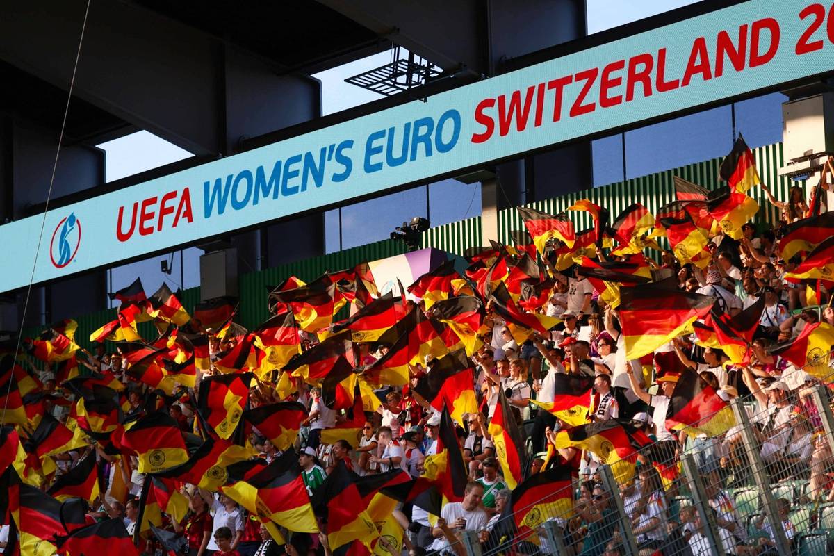 DFB-Frauen erwarten Rekordkulisse 