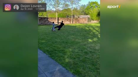 Liverpools Dejan Lovren ist bekanntlich ein beinharter Verteidiger. Doch selbst beim eigenen Nachwuchs kennt der Kroate keine Gnade...