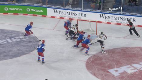 Die deutsche Eishockey-Nationalmannschaft startet mit einem Sieg in den Deutschland Cup. Gegen Russland dreht das Team von Bundestrainer Toni Söderholm die Partie nach einem 0:2 Rückstand.