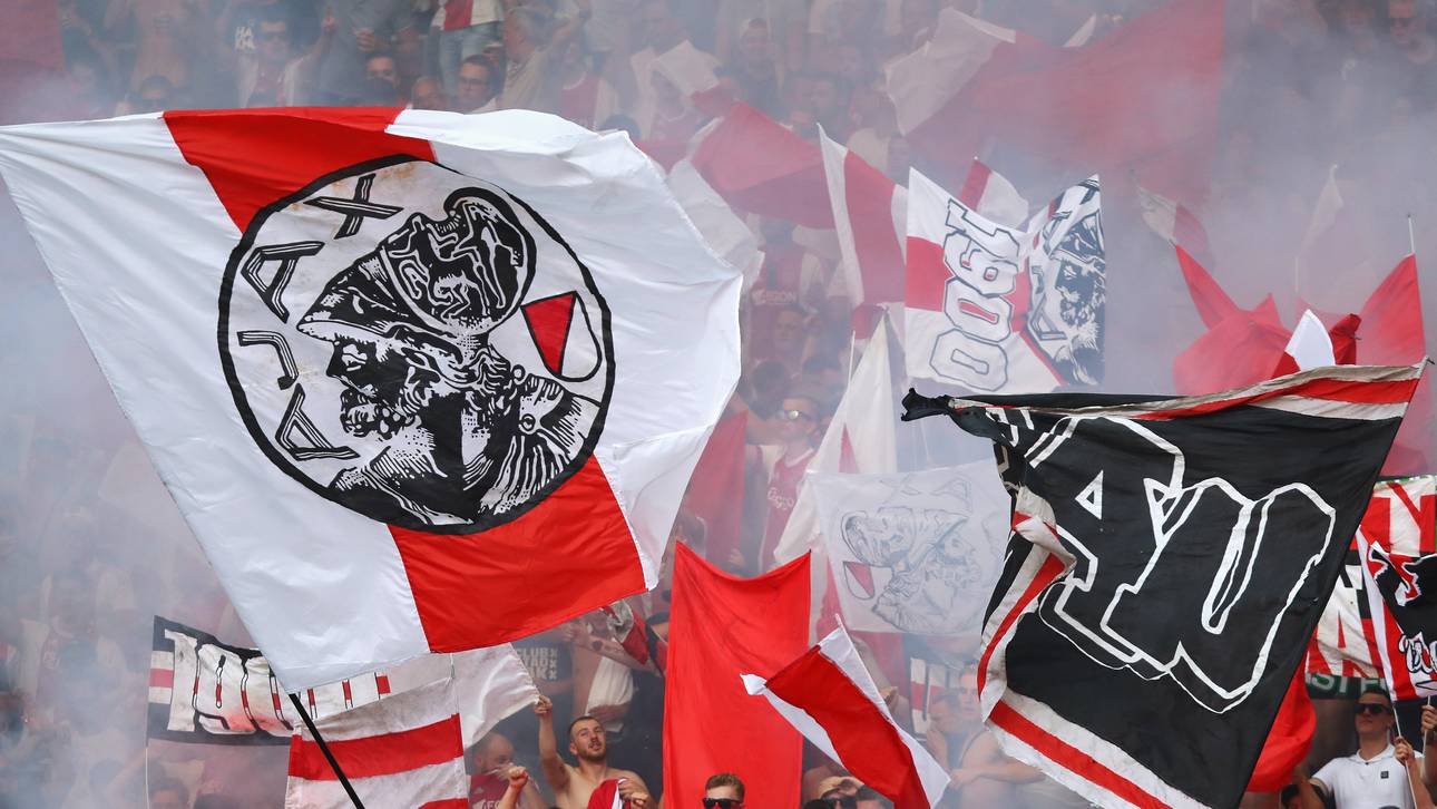 Polizei nimmt Ajax-Hooligans fest