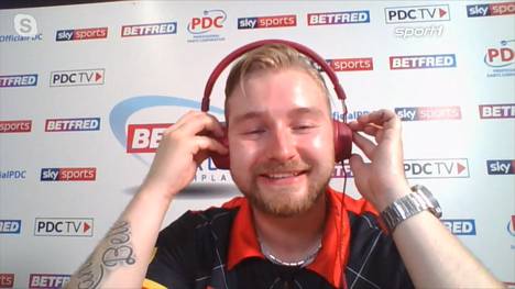 Dimitri van den Bergh steht bei seiner ersten Teilnahme beim Darts World Matchplay direkt im Halbfinale. Der Belgier zeigt sich bei SPORT1 überglücklich. 