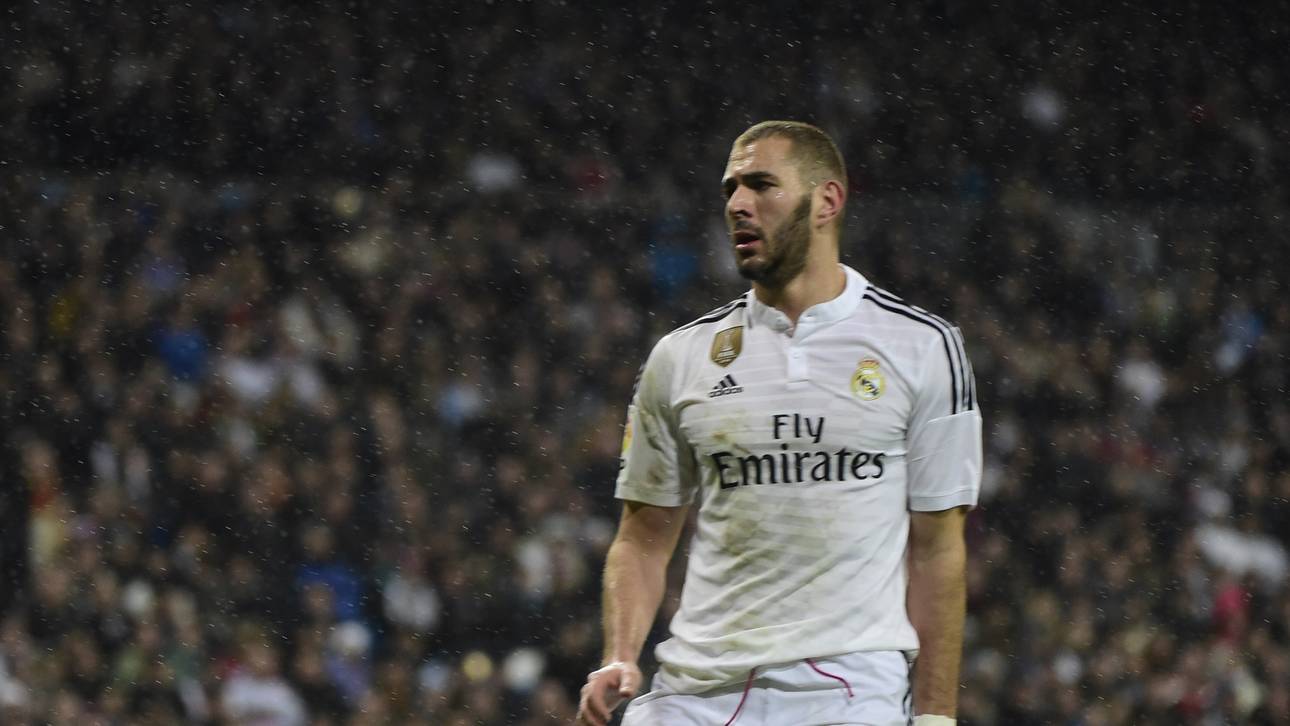 Benzema ohne Führerschein erwischt