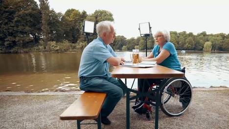 Die Pandemie hat einen verstärkten Fokus auf die Pflegeberufe gelenkt und erneut viele Fragen aufgeworfen. 