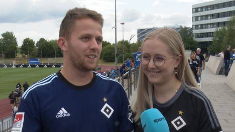 Die Vorfreude der HSV-Fans auf die Rückkehr in die Bundesliga ist riesig. Nach der langen Leidenszeit backen die Anhänger erst einmal kleine Brötchen.