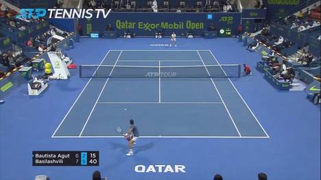 Nachdem er im Viertelfinale Superstar Roger Federer ausgeschaltet hatte, fuhr Nikoloz Basilashvili im Finale gegen Roberto Bautista-Agut den Turniersieg ein.