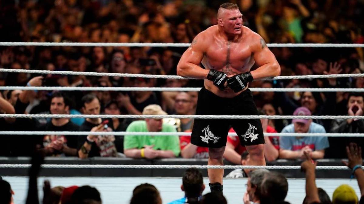 Von den ersten elf Gegnern können nur Rey Mysterio, Kofi Kingston und Big E Lesnar kurz Paroli bieten, doch auch für das Trio reicht es nur zu einigen Minuten Ruhm. Andere wie Rückkehrer John Morrison sind sogar nur wenige Sekunden im Ring