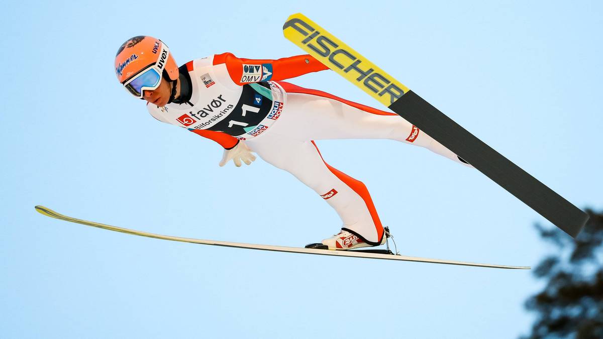 Der Traum vom Fliegen - unter den Skispringern wird er gelebt. Mittlerweile fliegen die Helden der Lüfte über 250 Meter weit