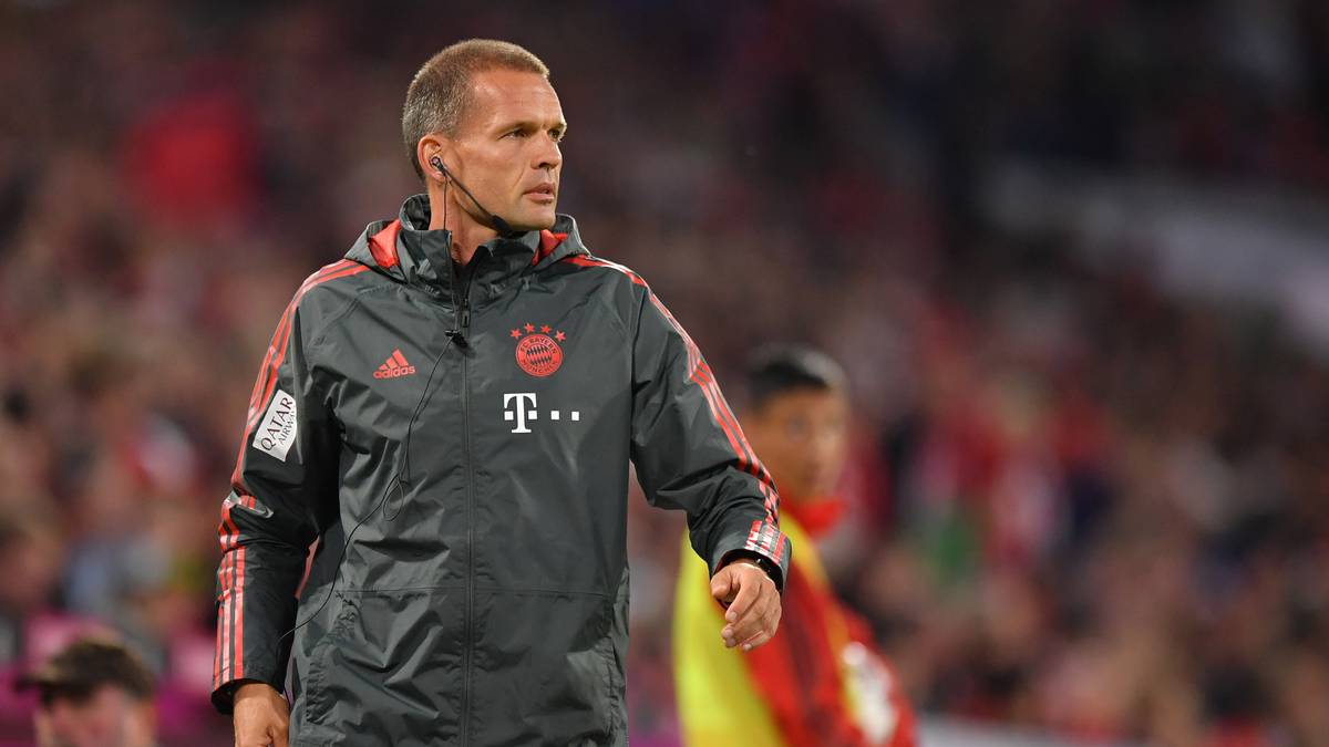 DR. HOLGER BROICH: Der Fitness-Chef und wissenschaftliche Leiter ist schon seit 2014 beim Rekordmeister, kam damals von Leverkusen. Bei den Trainingseinheiten führt er beispielsweise schnelle Laktattests durch einen kleinen Pieks in den Zeigefinger der Spieler durch, um mögliche Übersäuerungen in den Muskeln festzustellen