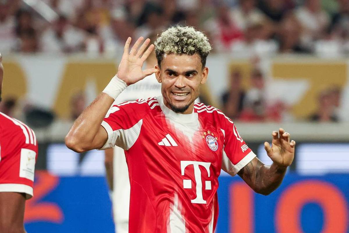 Premierentreffer! Díaz schießt Bayern zum ersten Titel