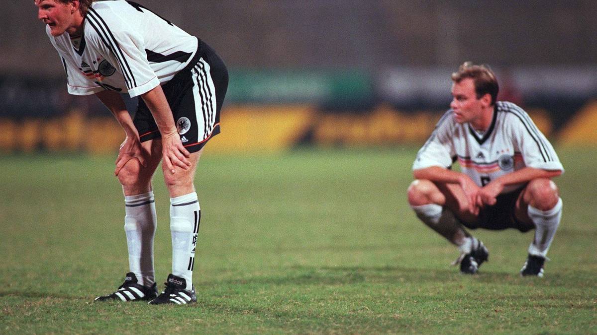 Vier Minuten vor Schluss gelang Christian Nerlinger noch der Ausgleich, der aber nicht viel an der allgemeinen Stimmungslage änderte: Aufbruchstimmung sieht anders aus. Für Effenberg sollte es das letzte Spiel im DFB-Dress werden