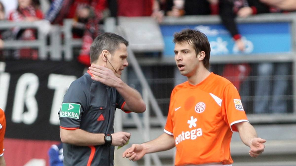 PLATZ 4: Andreas Ivanschitz (Mainz 05) - Am 6. April 2010 ist Ivanschitz noch einmal fünf Sekunden schneller als Babbel. Der Mainzer wird im Spiel gegen Nürnberg nach 188 Sekunden vom Platz geschickt