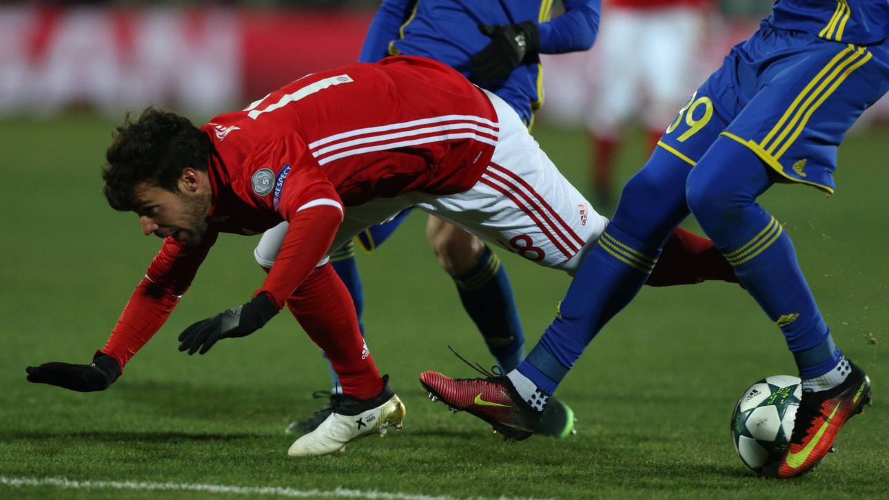 Presse rechnet mit Bayern ab