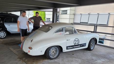 Ein ikonischer 911 Targa mit atemberaubender Geschichte und ein früher Porsche 356 stehen auf Enricos Shoppingliste, während Willi und John kurz vor Feierabend noch einen lilafarbenen 7er BMW checken. Lohnt sich der Trip zum Luxusschlitten oder pokert Enrico mit dem Bayer zu hoch?