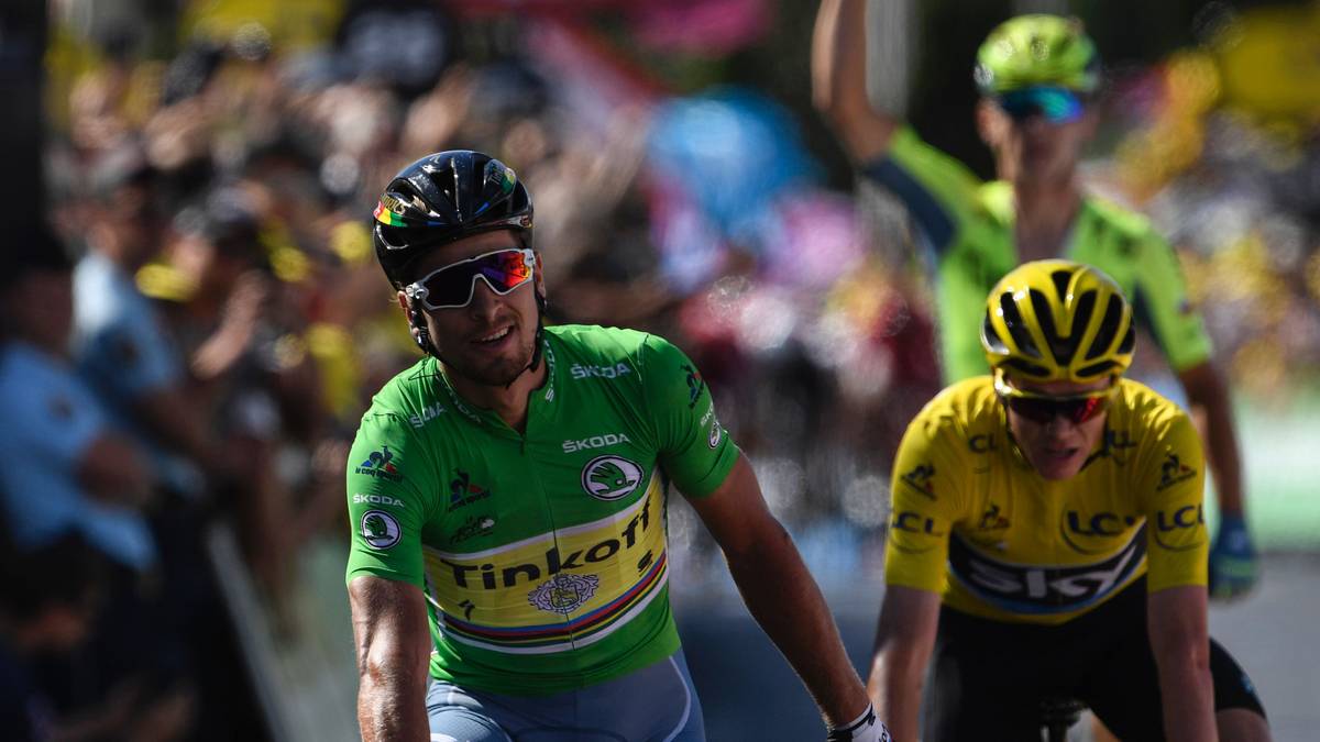 Peter Sagan (l.) feiert seinen zweiten Etappensieg. Jubeln kann auch Froome, der seine Gesamtführung ausbaut