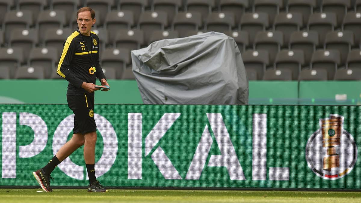 LEBENSWEISE: Tuchel gilt als Asket, der auch bei seiner Mannschaft strikt auf die Einhaltung der Ernährungsregeln achtet. Doch in Paris mit seinen zahlreichen Verführungen lauern viele "Fallen" für die PSG-Stars. Fraglich, ob Tuchel seine Vorstellungen in Frankreich, dem Land der Genießer, so einfach durchsetzen kann