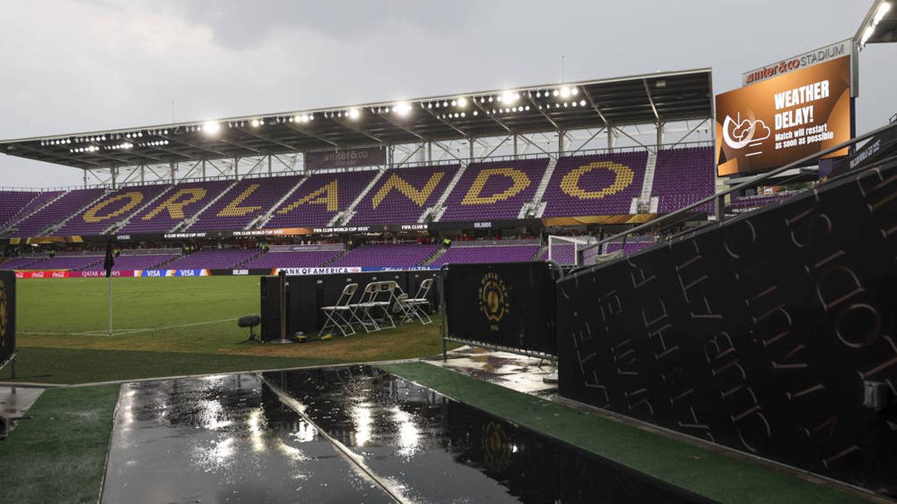 Das Spiel zwischen Benfica und Auckland wurde mehr als zwei Stunden lang unterbrochen