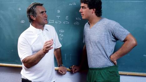 Don Shula (l.) bei einem Taktik-Gespräch mit Quarterback Dan Marino