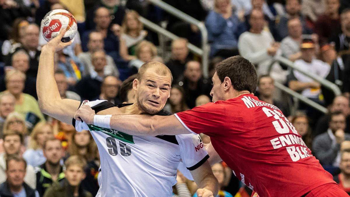 PAUL DRUX: Begann zunächst in der Abwehr. Vorne über das gesamte Spiel ein Aktivposten, bisweilen fast überdreht. Nach 16 Minuten hatte Drux bereits drei Tore. Nach der Pause mit schönen Pässen auf Kohlbacher und einem weiteren Treffer. Sammelte aber auch drei Zeitstrafen, was in einer Roten Karte resultierte