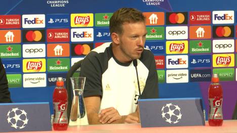 Bei Neuzugang Sadio Mané lief es die vergangenen Spieltage nicht mehr so gut auf dem Platz. Das verlangt der Trainer Julian Nagelsmann in Zukunft von dem Stürmer mehr. 