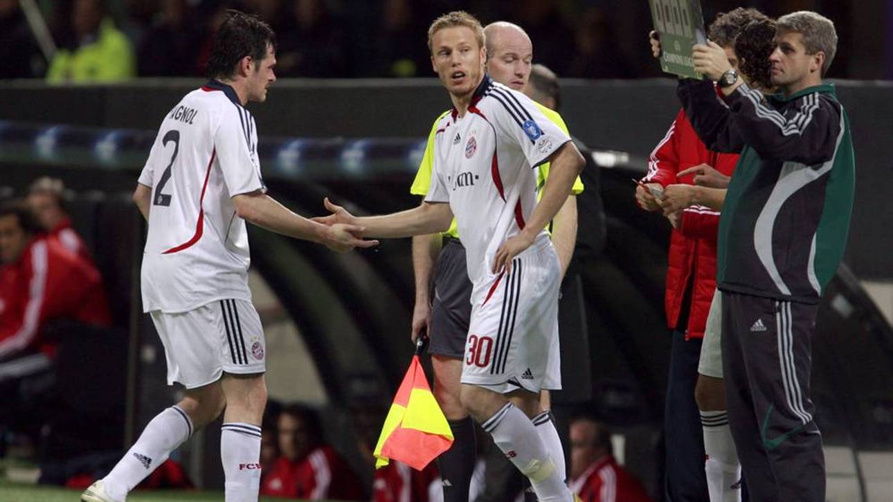Christian Lell (re.) wird in der Saison 2006/2007 für Willy Sagnol eingewechselt