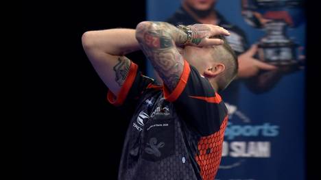 Was für ein Match zwischen Nathan Aspinall und Gerwyn Price. Am Ende siegt "The Asp" mit 10:8 und steht beim Grand Slam of Darts im Viertelfinale. 