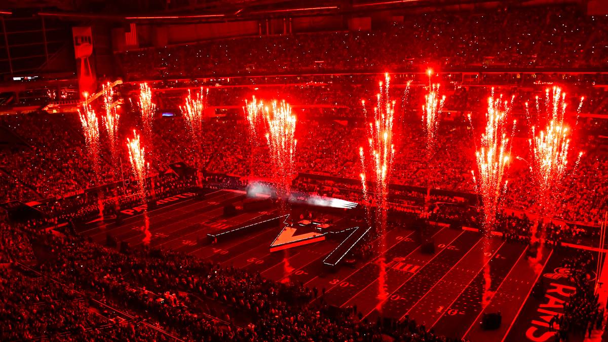 Die Halftime-Show wird dann zum echten Feuerwerk