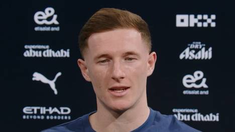 Rekordneuzugang Elliot Anderson hat bei seiner Vorstellung bei Manchester City direkt eine Spitze in Richtung United abgefeuert. Für den 23-Jährigen ist City die unumstrittene Nummer eins der Stadt.