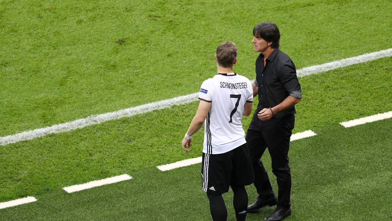 Löw lässt Schweinsteiger hoffen