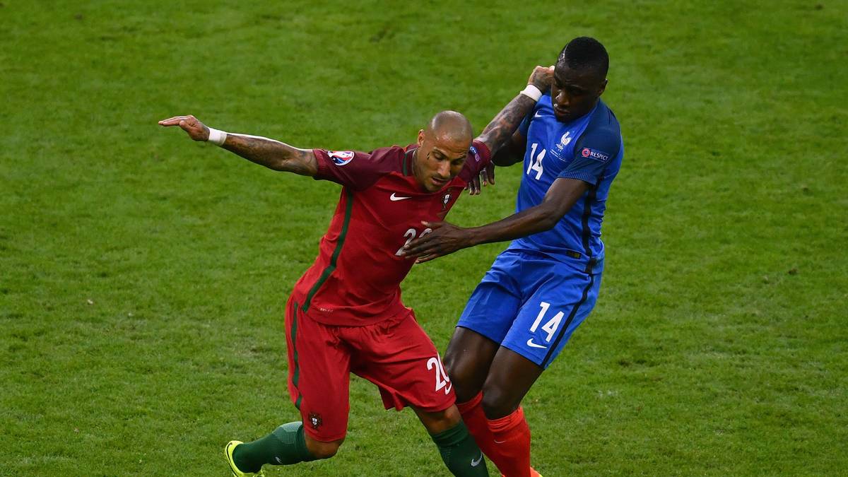 RICARDO QUARESMA (ab 25. Minute): Kommt für den verletzten Ronaldo, bringt sich aber lange kaum ins Spiel ein. Schlechtes Zweikampfverhalten, verhältnismäßig wenige Ballkontakte. Auch mit ihm ist das Mittelfeld bis in die Verlängerung hinein in französischer Hand. SPORT1-Note: 4