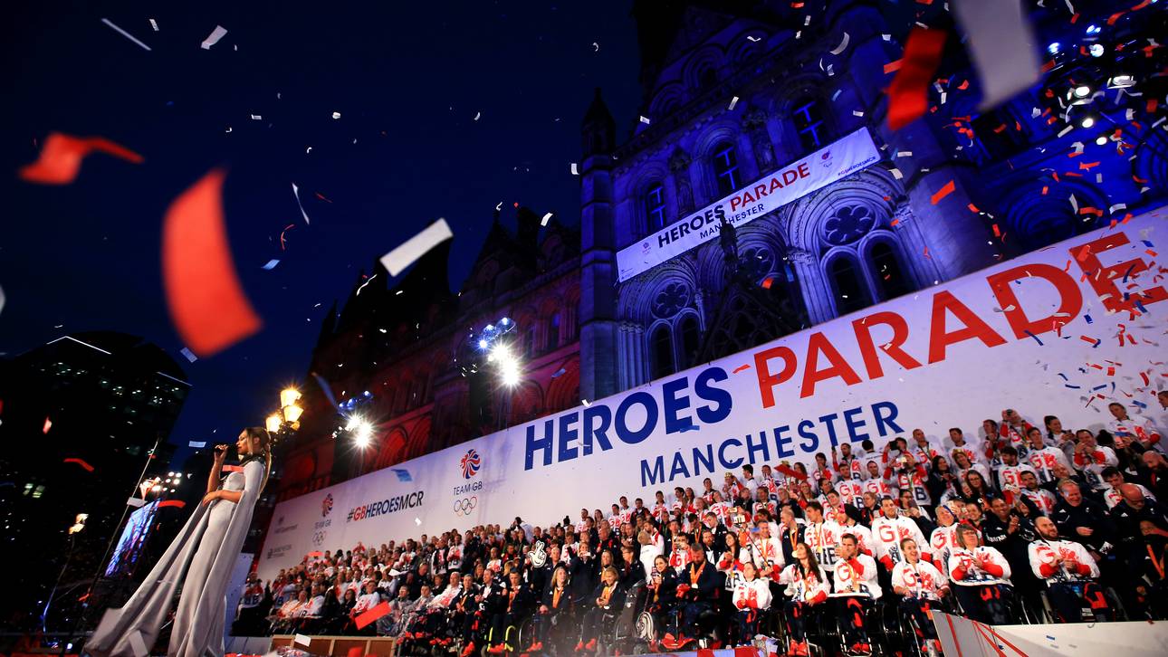 Spaßvögel crashen Olympia-Parade