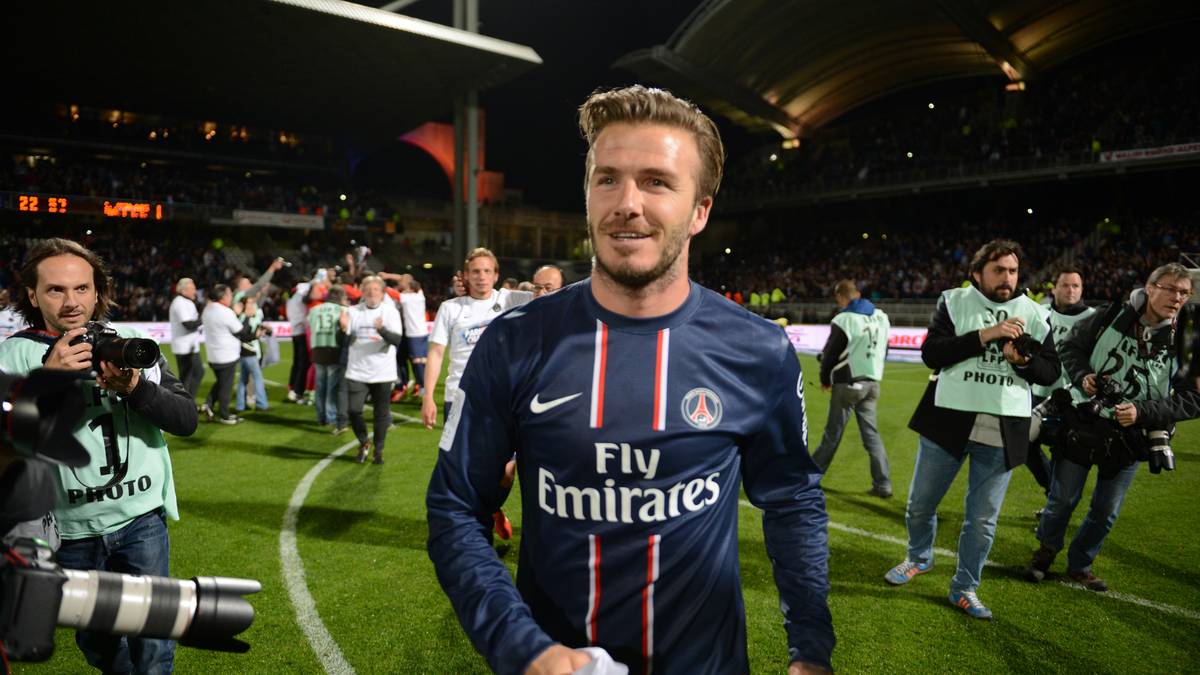 Danach kehrt Beckham für eine letzte Station als Spieler auf europäischen Boden zurück: Ab Januar 2013 spielt er bei Paris St. Germain und beendet seine spektakuläre Karriere dort im Mai im Alter von 38 Jahren standesgemäß mit dem Gewinn der Meisterschafft