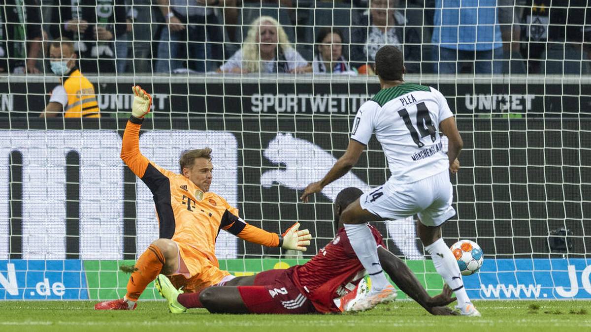 2021/22 - Borussia Mönchengladbach - Bayern München: Am Anfang sah es so aus, als könnte der Saisonauftakt für die Bayern gehörig in die Hose gehen. Alassane Pléa brachte die Fohlen bereits nach zehn Minuten in Führung