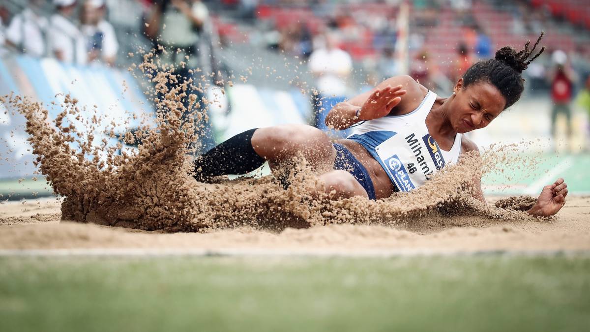 Weitsprung - MALAIKA MIHAMBO: Bei der EM 2014 und Olympia 2016 landete sie nur auf dem undakbaren vierten Platz. Aktuell liegt sie in der Europa-Rangliste auf Rang zwei. Der Drang nach einer Medaille ist ungebrochen. SPORT1-Prognose: Bronze
