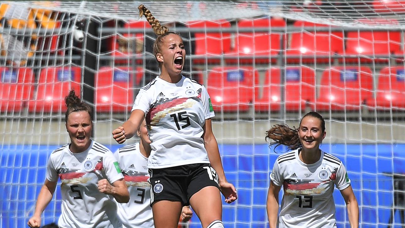 Wackliger Auftaktsieg für DFB-Frauen