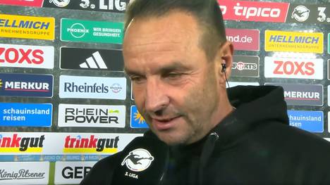 Duisburgs Trainer Dietmar Hirsch ist nach dem 2:2 gegen Hansa Rostock sichtlich unzufrieden. Der Tenor: Die Top-Leistung des MSV sei nicht belohnt worden.