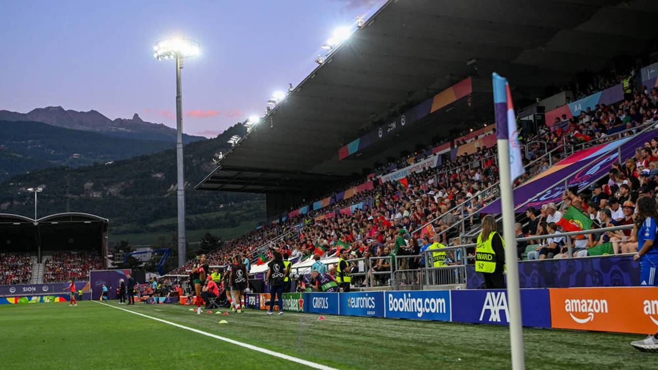 Fan stirbt nach Tribünensturz