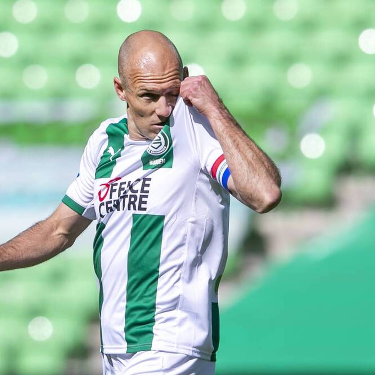 Arjen Robben Ex Bayern Star Beim Fc Groningen In U18 Hangt Er Saison Dran